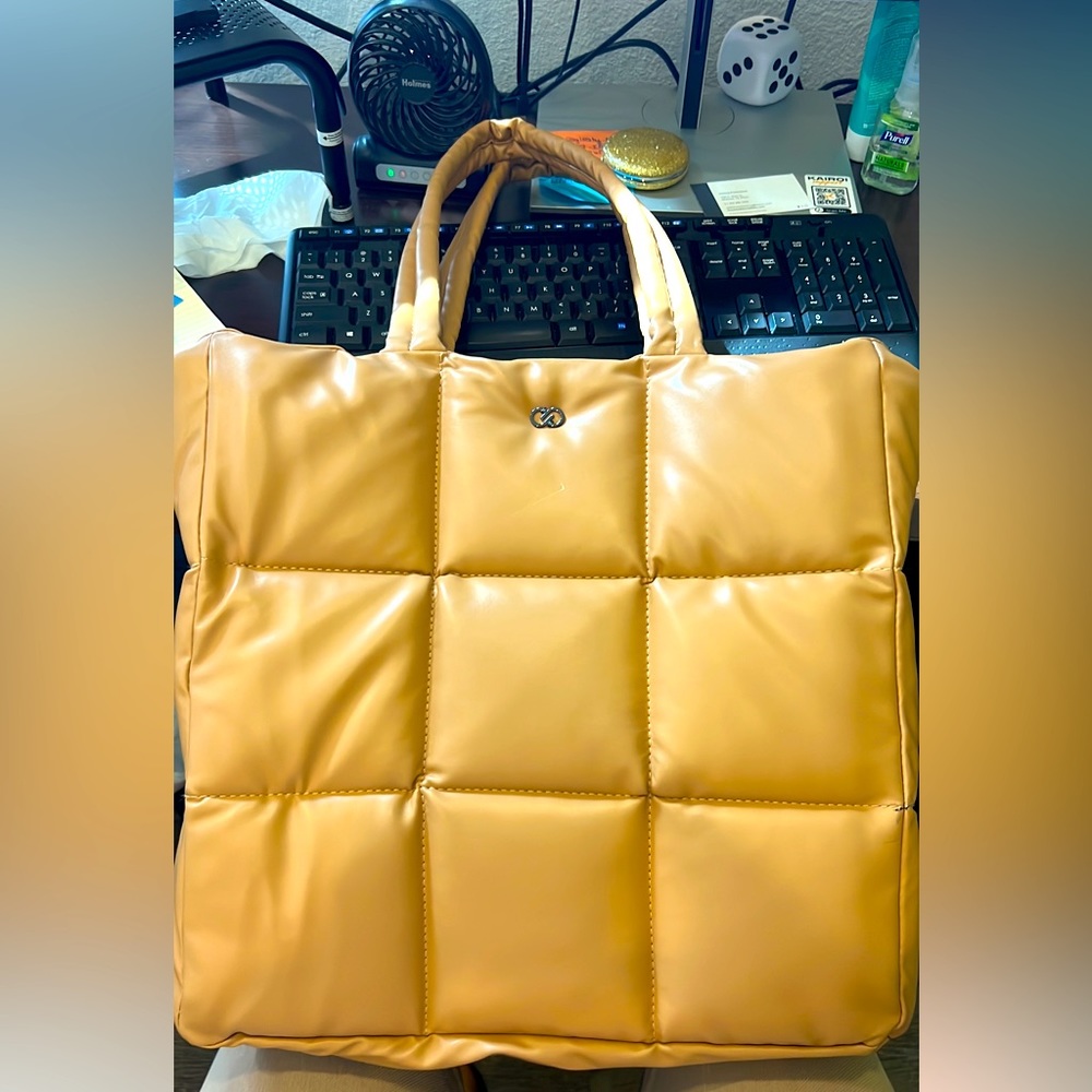 Calia Puffer bag